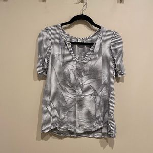 Old navy blouse